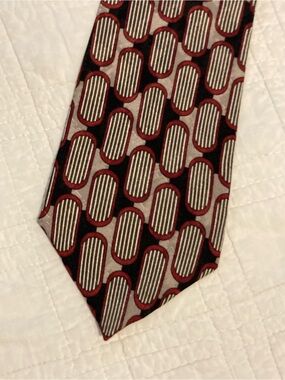 Oscar de la Renta Red and Black Geometric Pattern Tie